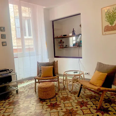 Bel Neuf, Cosy Et D'epoque Aux Vans Apartment
